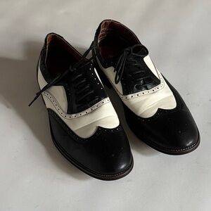 Classic Black and White Men's Dress Shoes- size 9